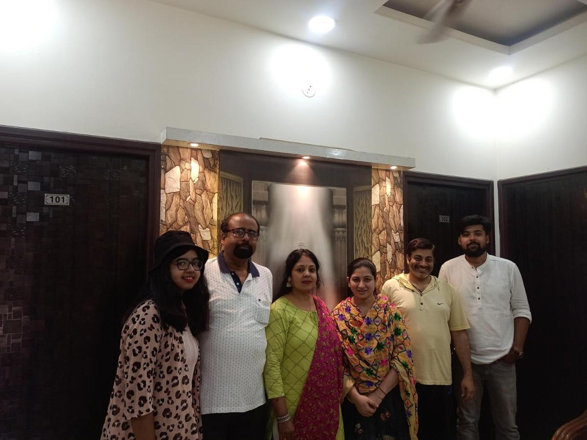 4N Homestay Amritsar Luaran gambar