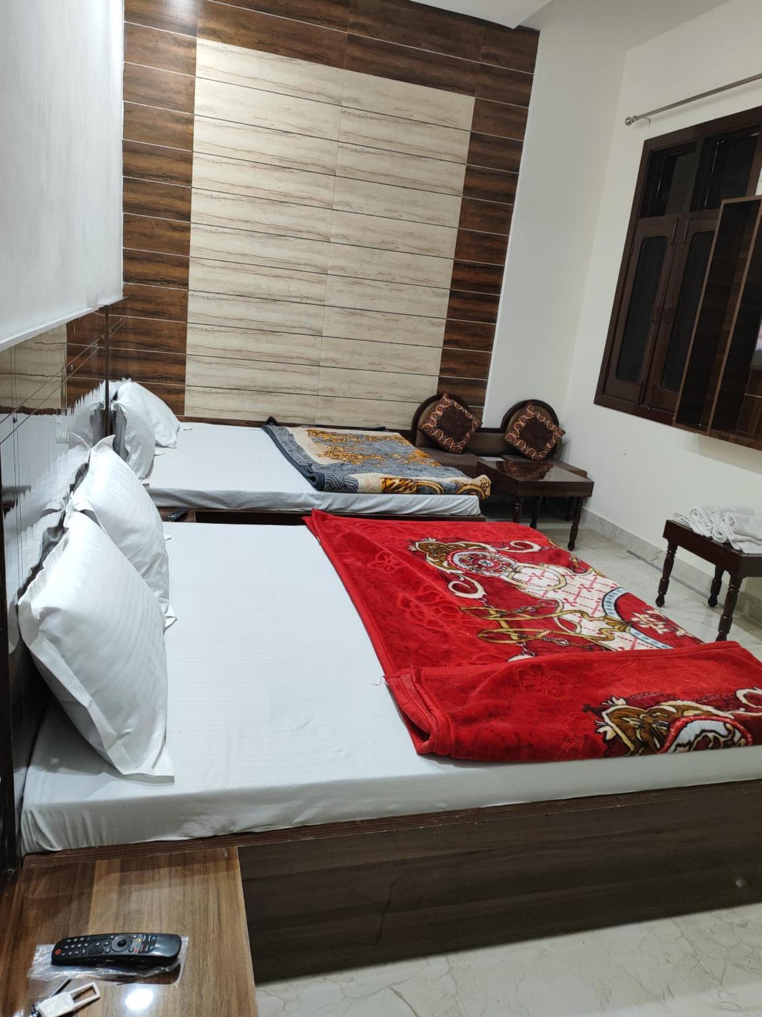 4N Homestay Amritsar Luaran gambar