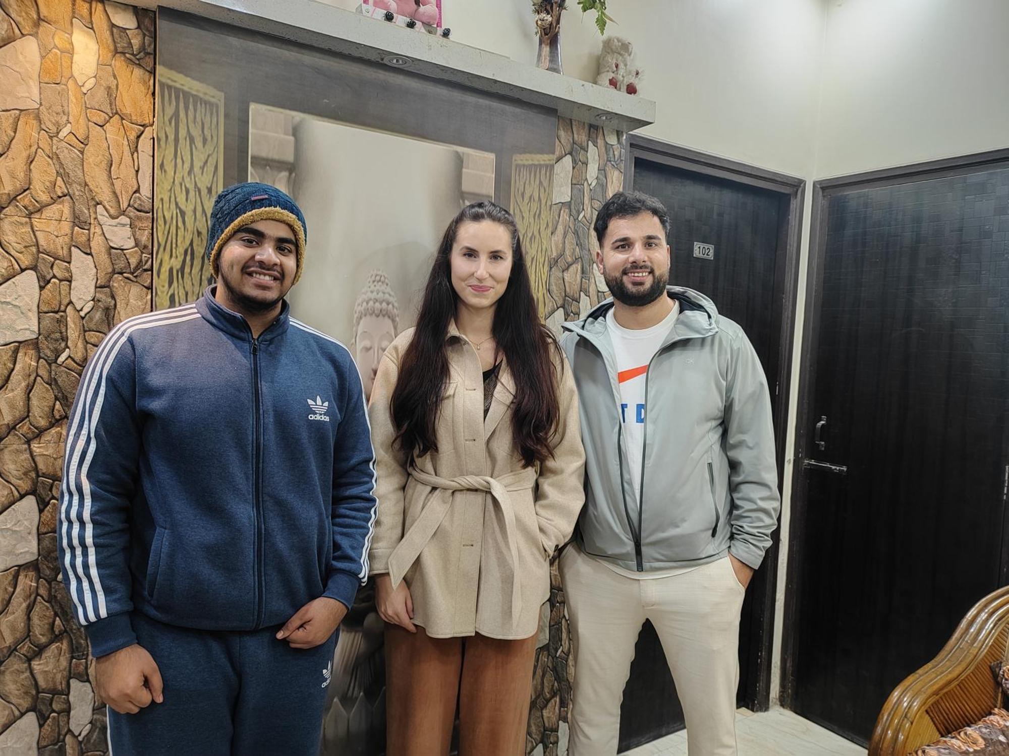 4N Homestay Amritsar Luaran gambar