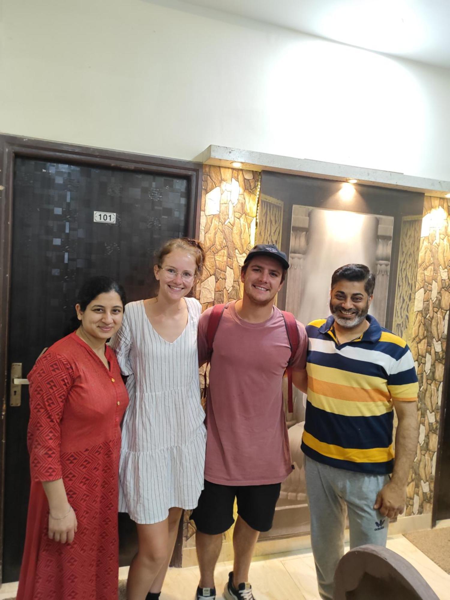 4N Homestay Amritsar Luaran gambar