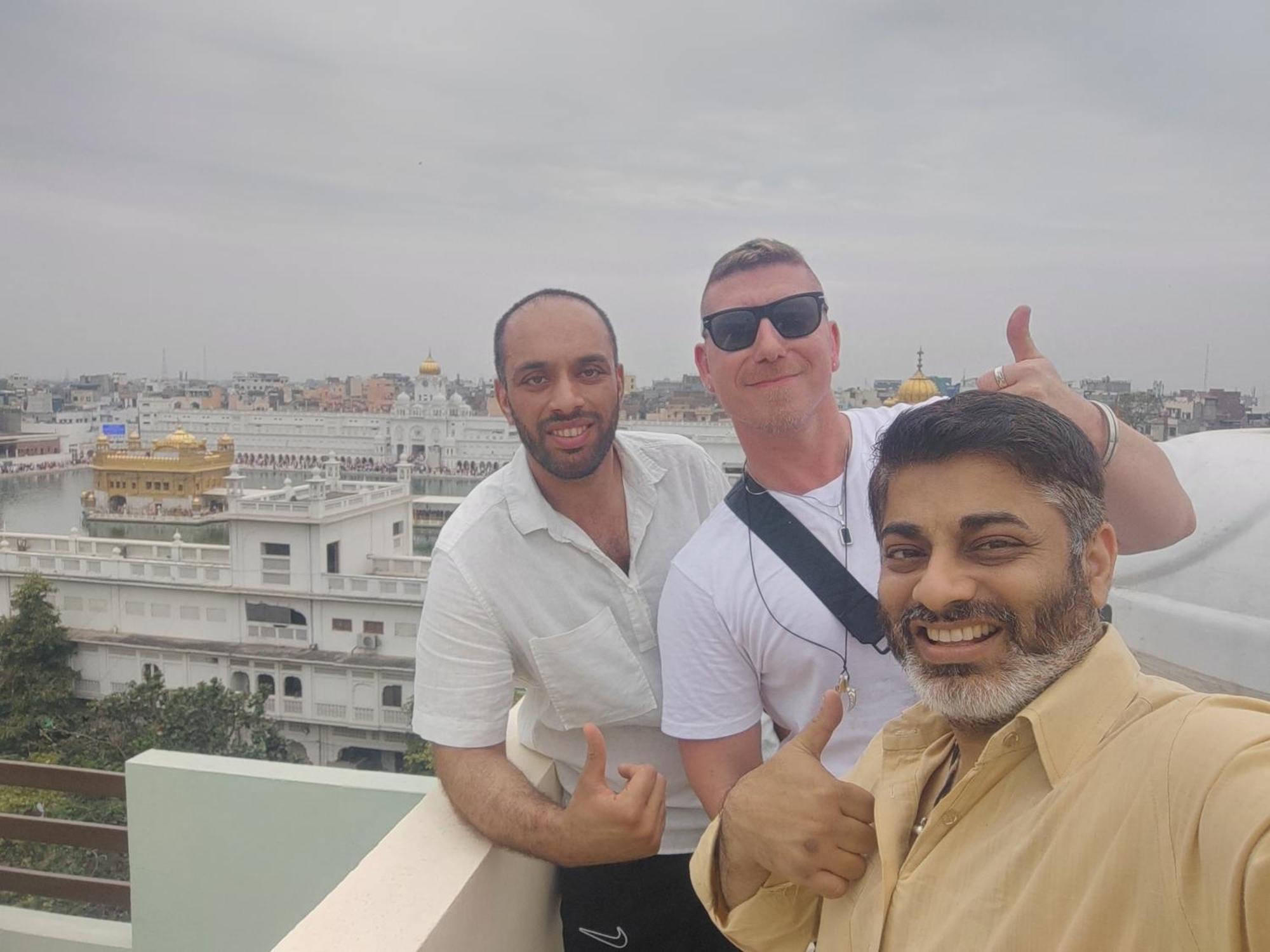 4N Homestay Amritsar Luaran gambar